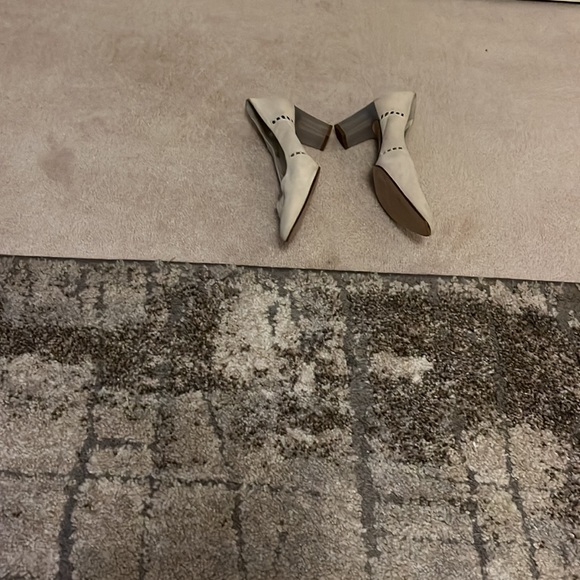 Shoes - Picture 2 of 8